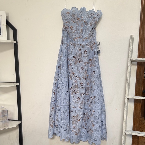 The Essentials Tia Lace Midi-dress In Cornflower
$  Nwt NEW Woman's medium - Picture 3 of 8